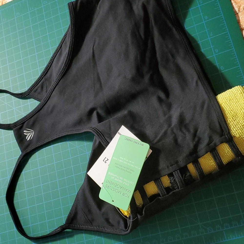 L cutout racerback sports bra F21